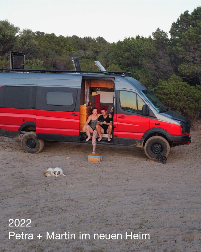 Inhaber Petra und Martin im Campervan Max Autark